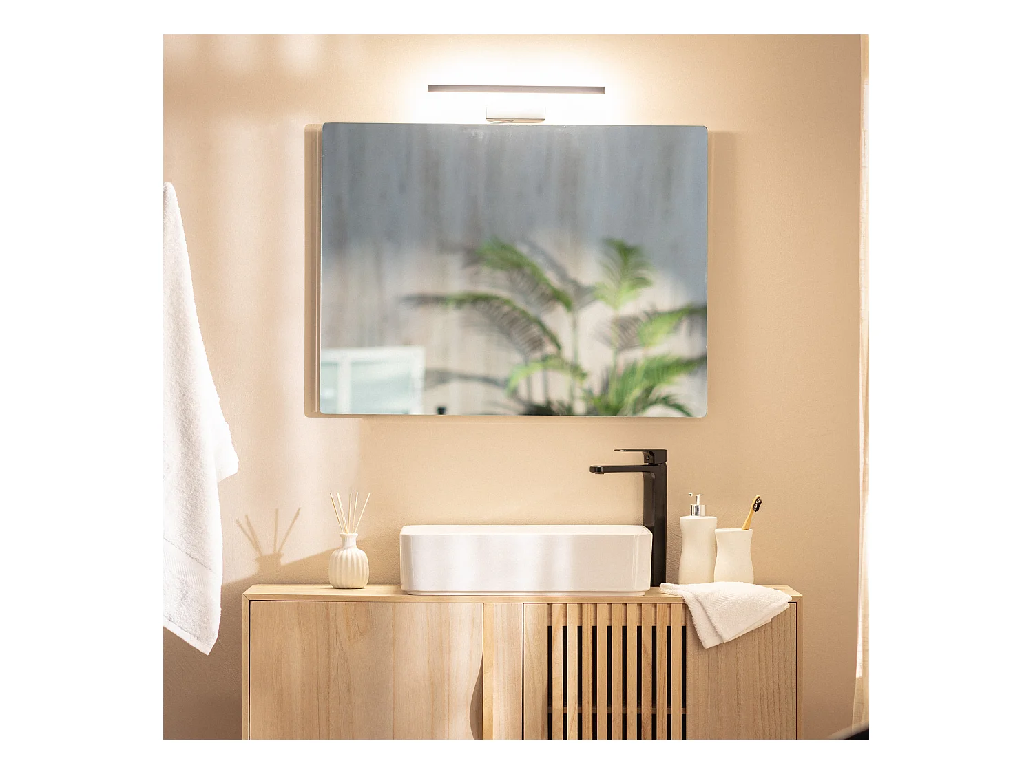 Aplique Espejo Baño Lenny 7W Negro