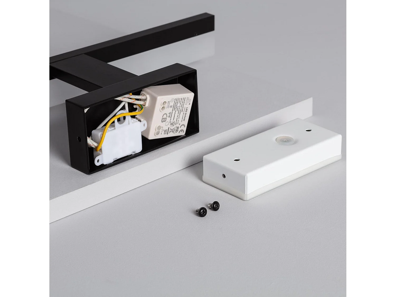 Aplique Espejo Baño Lenny 7W Negro