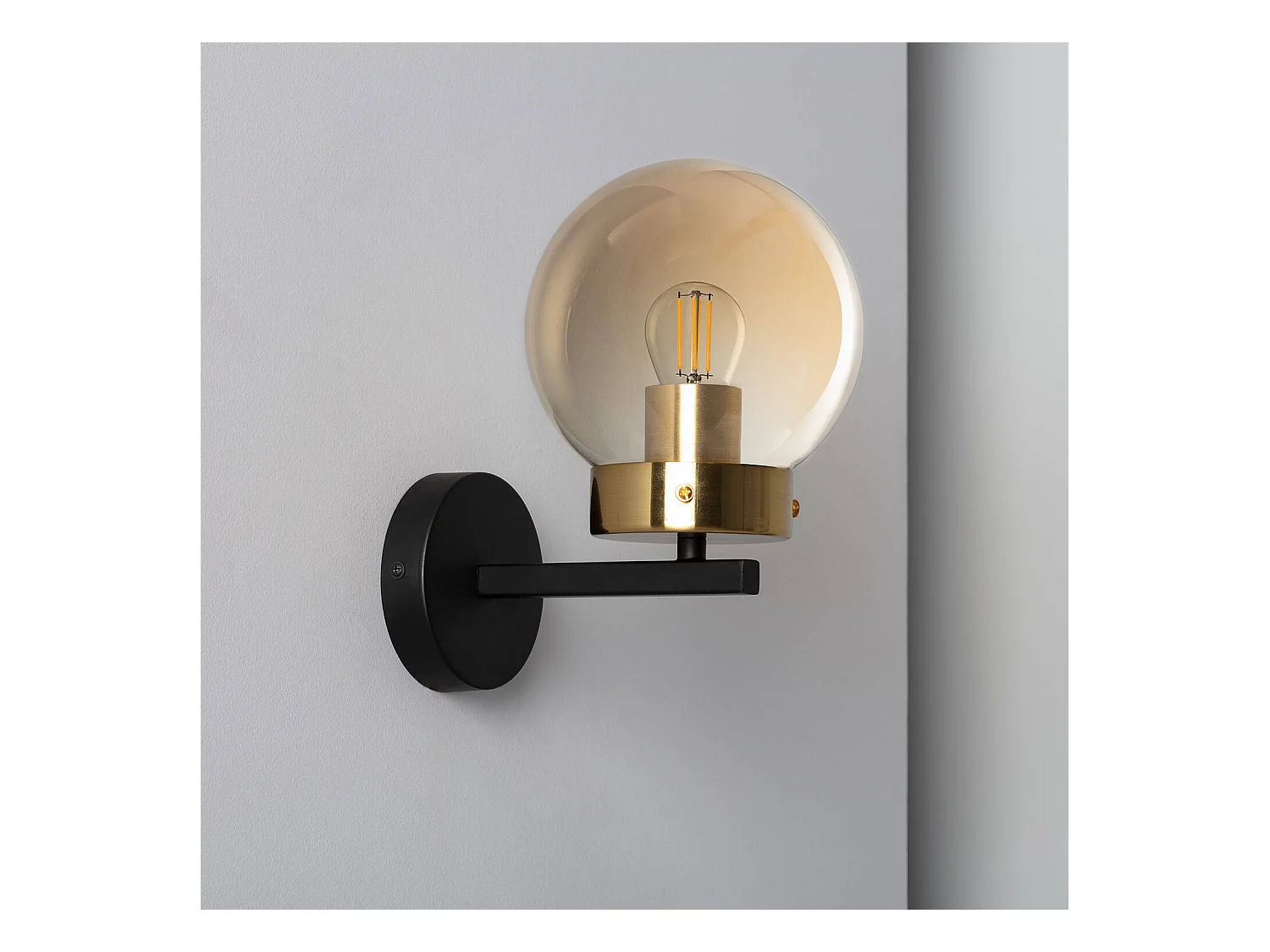 Lámpara de Pared de Metal y Cristal Cawu Negro