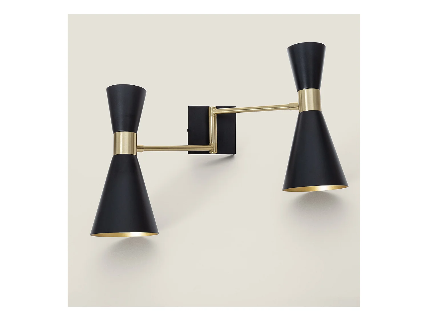 Lámpara de Pared Orientable Metal 2 Focos Jigger Negro