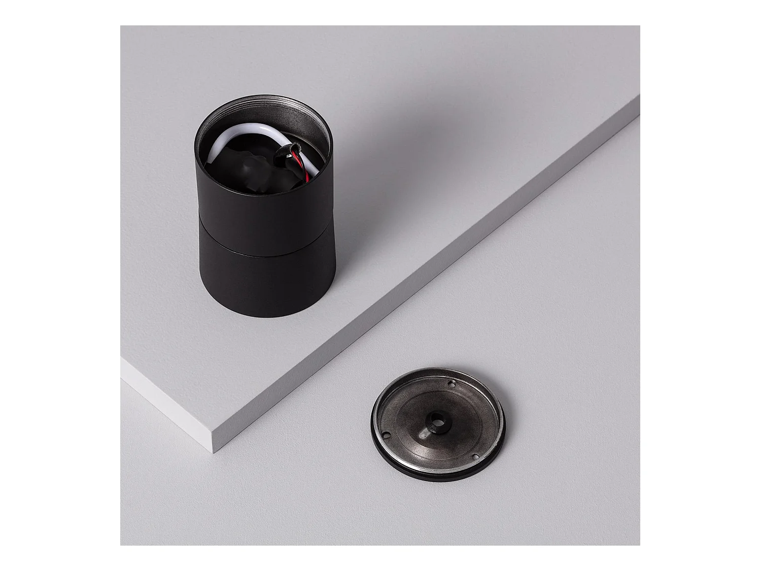 Aplique LED 7W Aluminio Circular Negro New Onuba 5000K Blanco Frío