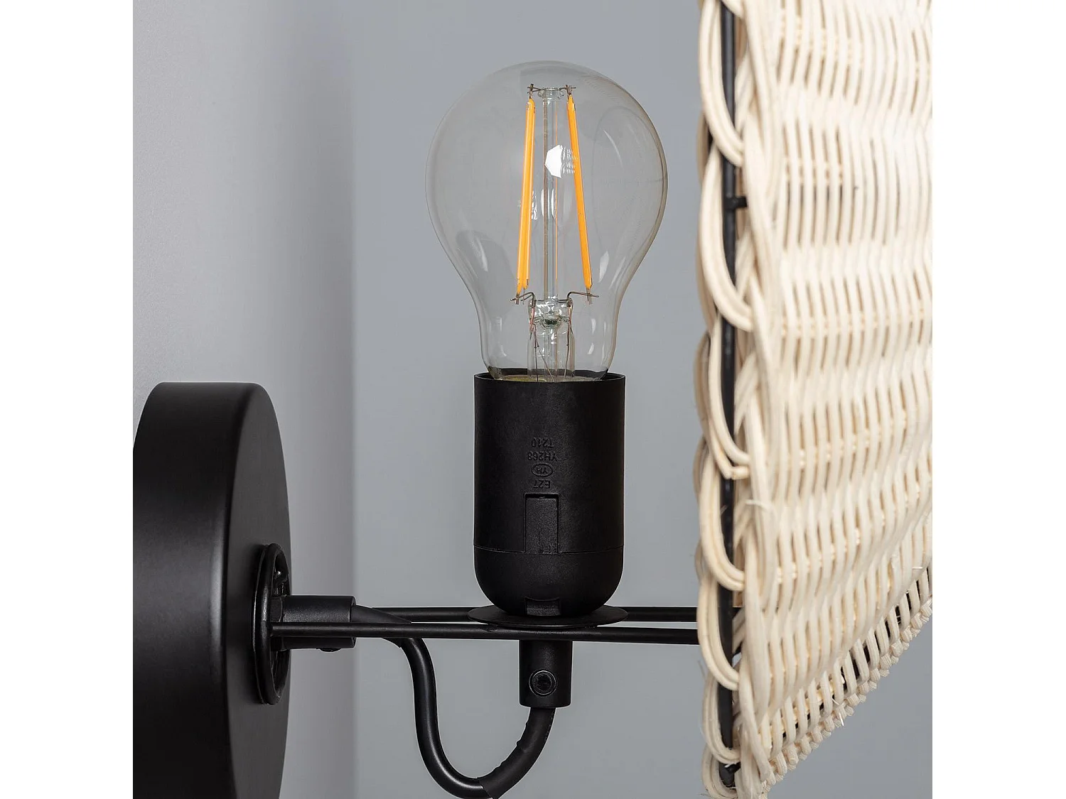 Applique Murale Rotin Salmor Noir