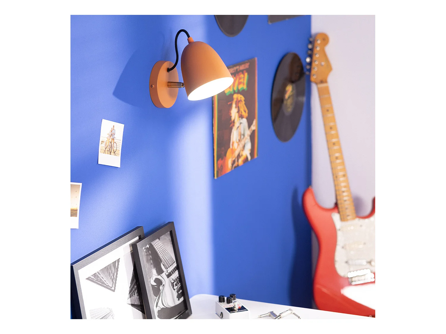 Lámpara de Pared de Metal Areso Naranja Azafrán