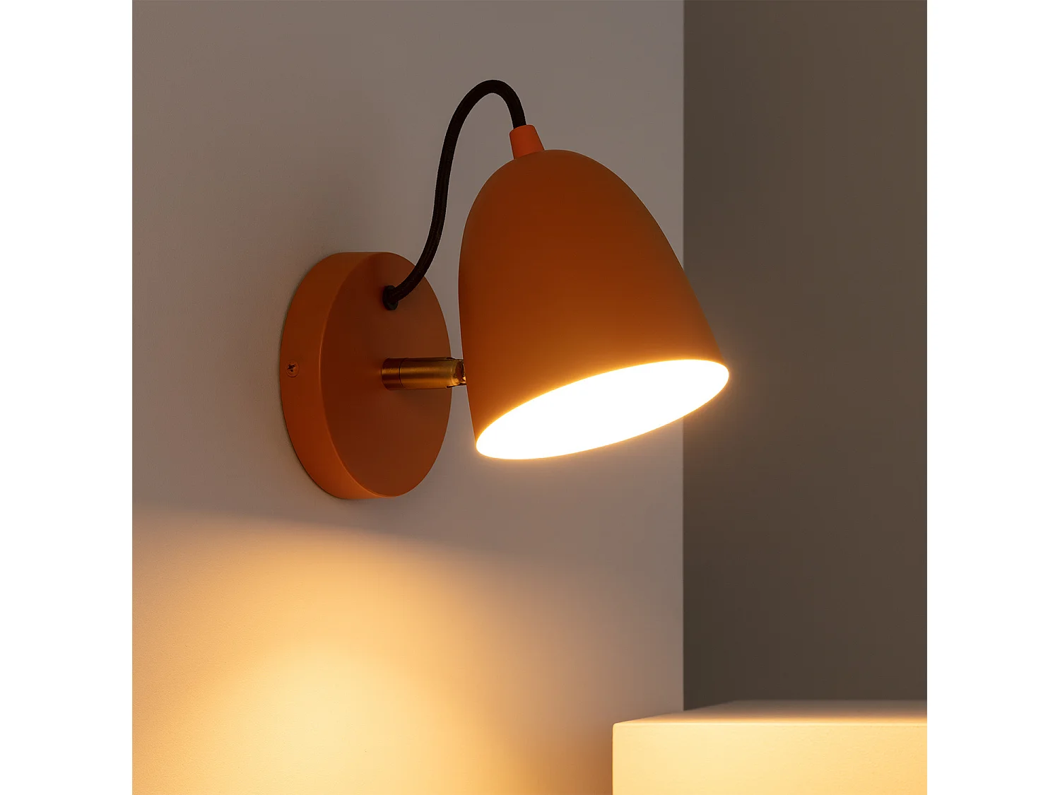 Lampe Murale Métal Areso Orange Safran