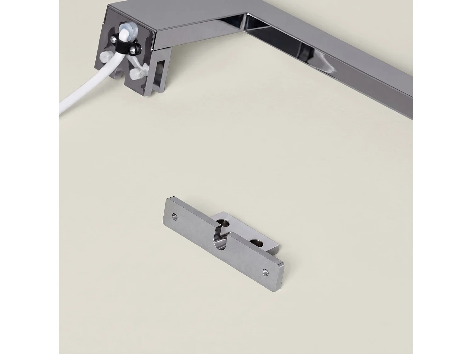 Aplique Espejo Baño Carl 5W Plata 4000K Blanco Neutro