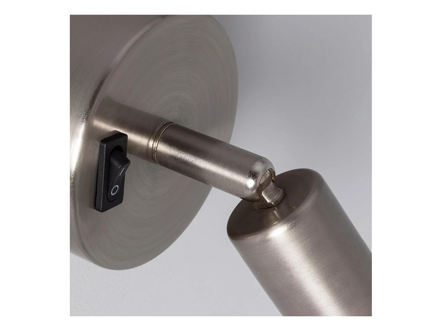 Applique Orientable Aluminium Oasis 1 Spot Argenté avec Interrupteur Argent