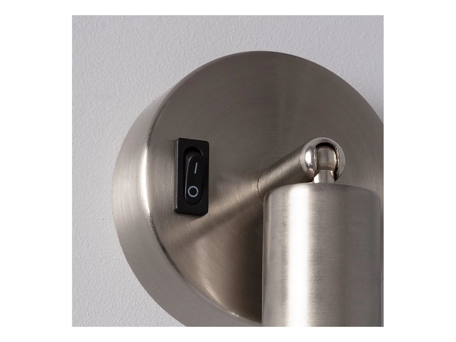 Applique Orientable Aluminium Oasis 1 Spot Argenté avec Interrupteur Argent