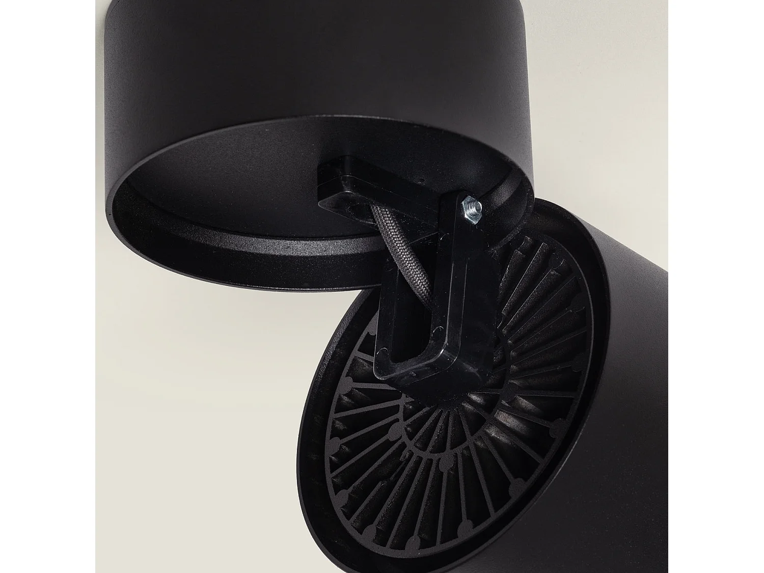 Applique LED 30W Aluminium Ronde Noire New Onuba 2700K Blanc chaud