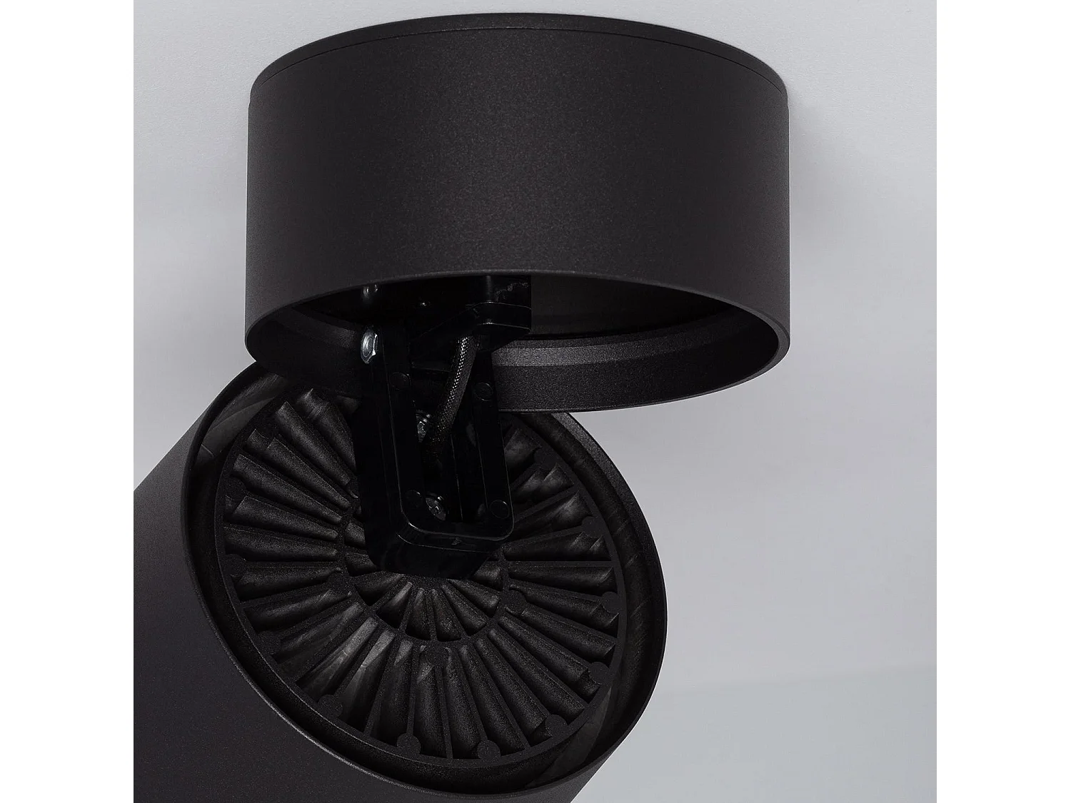 Applique LED 30W Alluminio Circolare Nero New Onuba 2700K Bianco Caldo