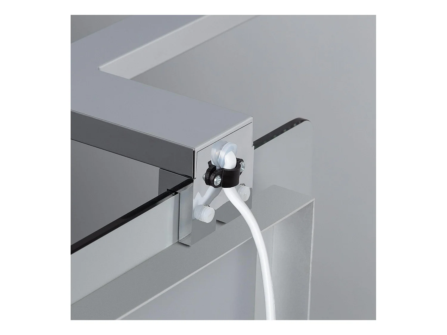 Aplique Espejo Baño Carl 5W Plata 6000K Blanco Frío