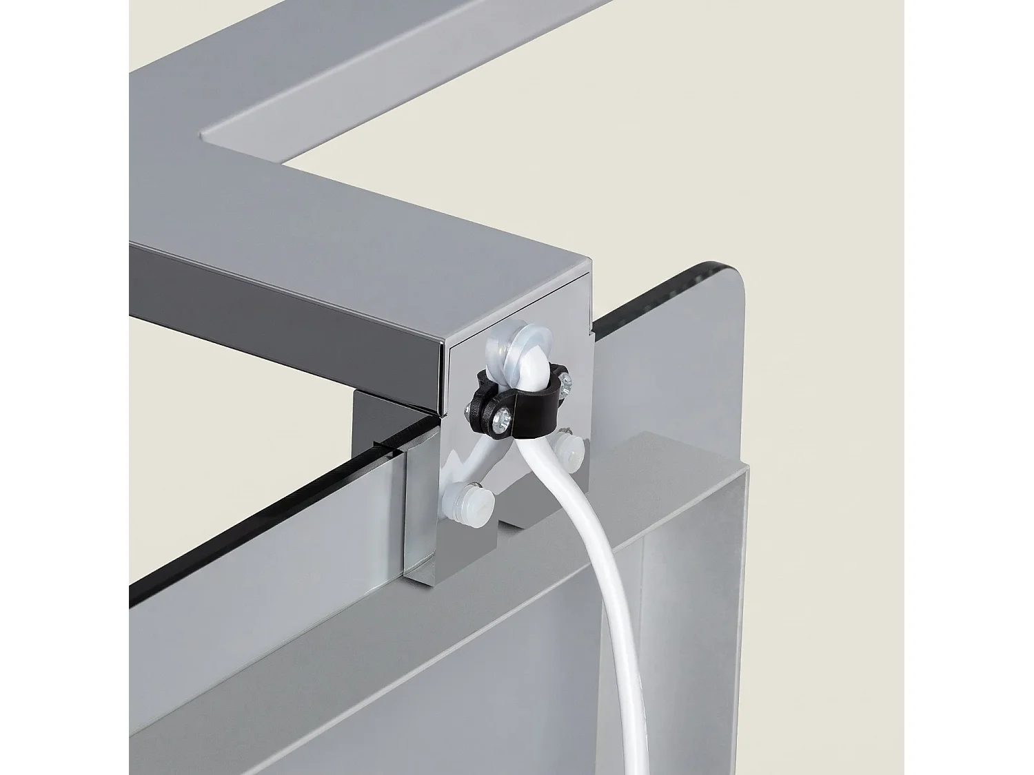 Aplique Espejo Baño Carl 5W Plata 6000K Blanco Frío