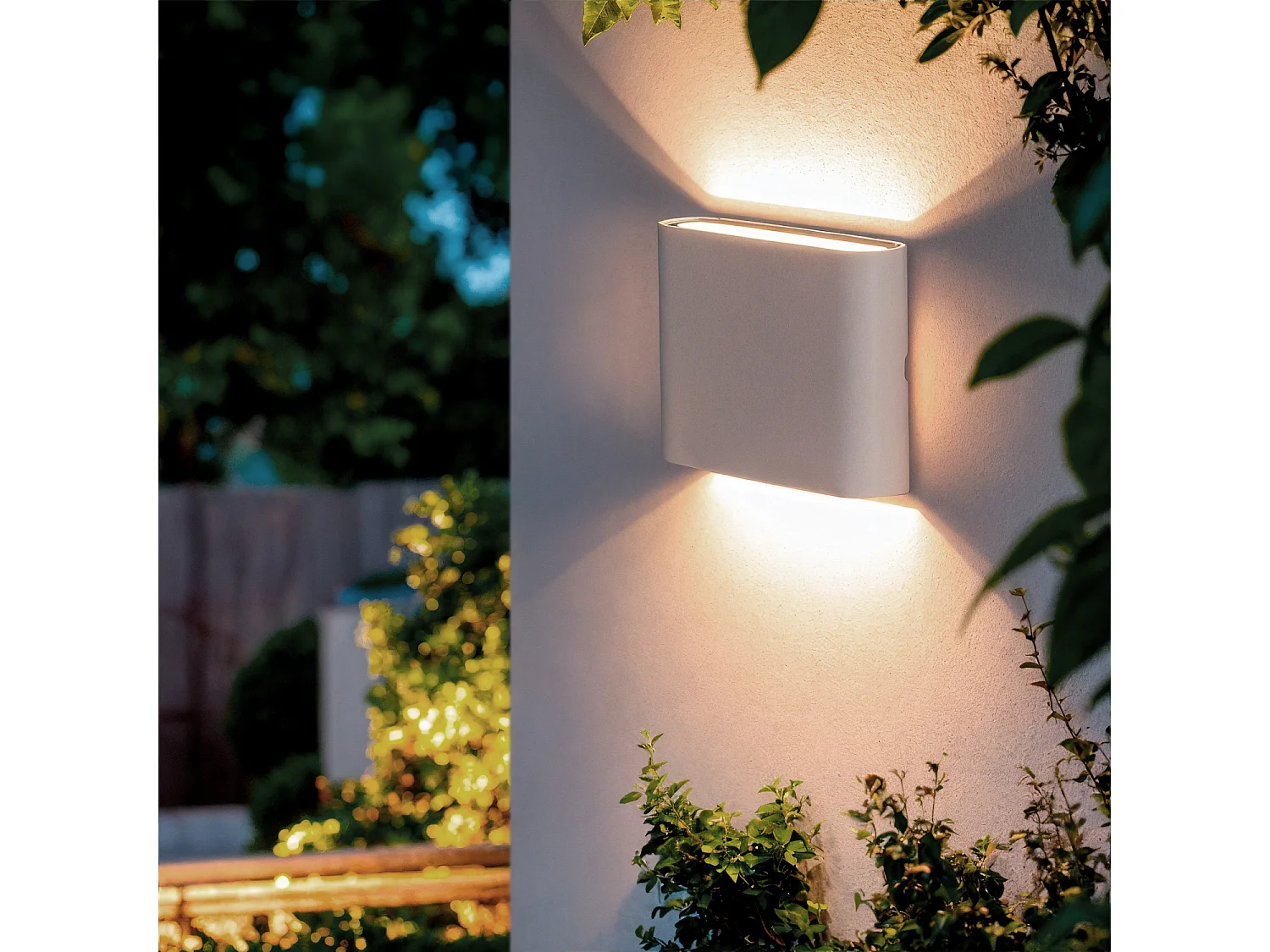 Applique Murale Extérieure LED 6W Aluminium Carrée Éclairage Double Face Blanche 2700K Blanc chaud