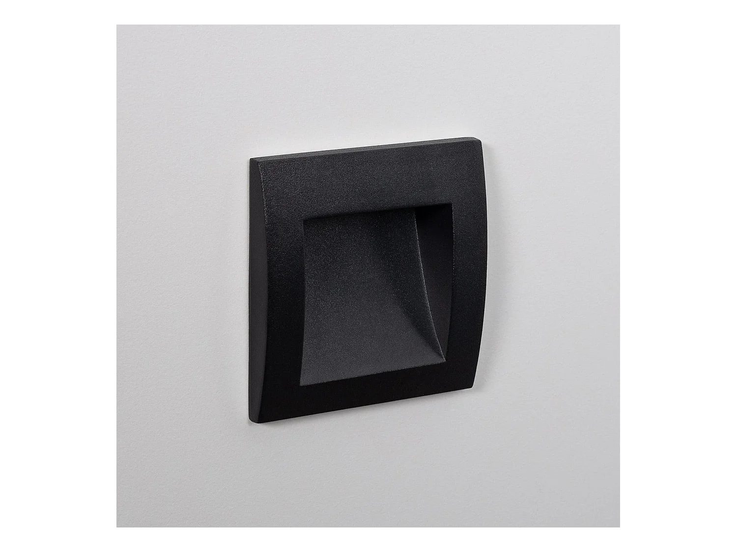 Balise LED Extérieure 4W Encastrable au Mur Carrée Leif Noire 2700K Blanc chaud