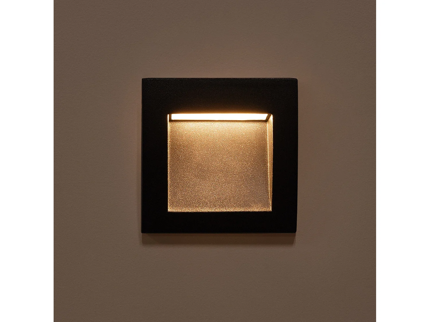 Balise Extérieure LED 4W Encastrable Aluminium Murale Carrée Noire Leif 2700K Blanc chaud