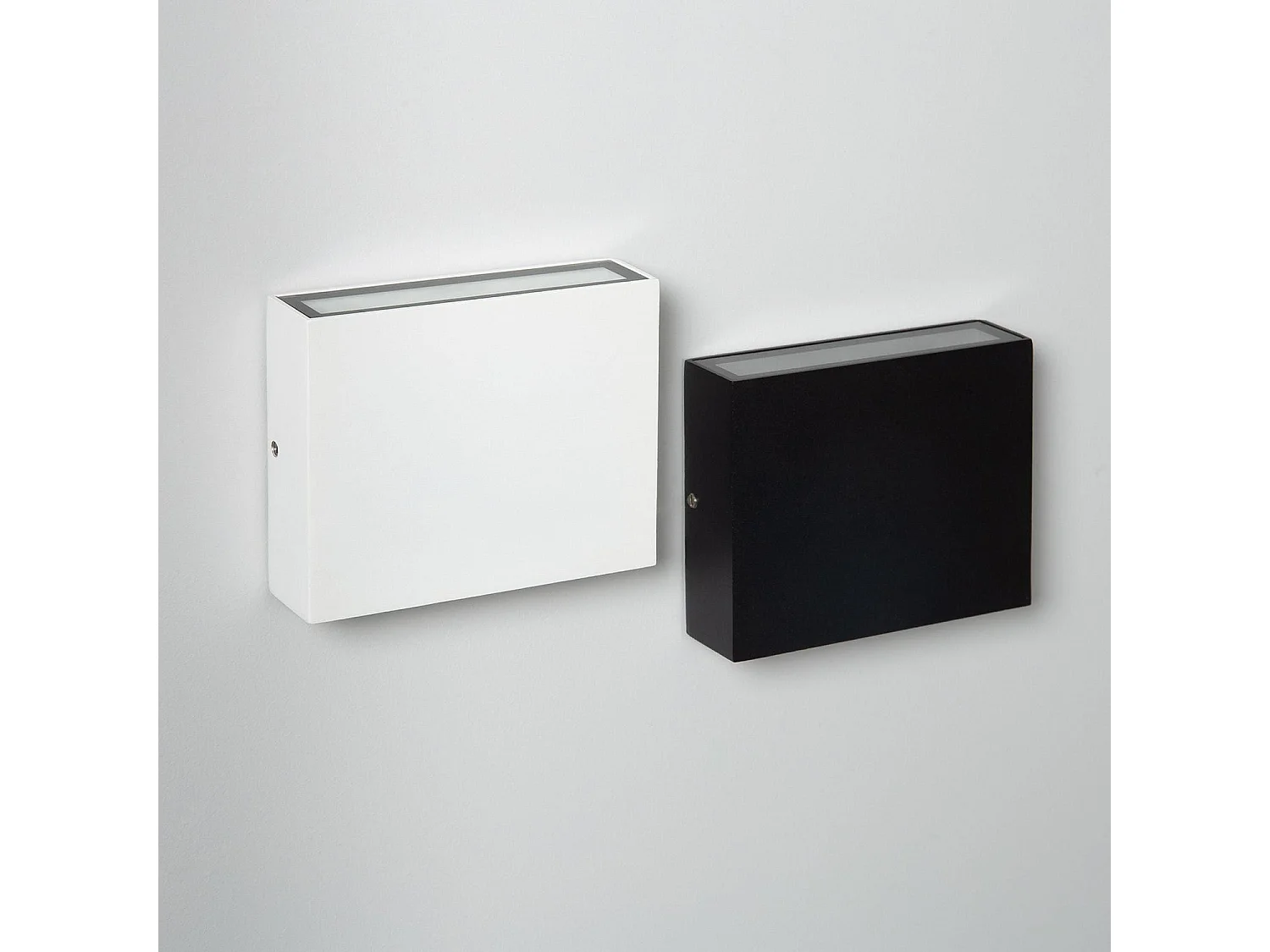 Applique Murale LED Extérieure Kaysa 6W Éclairage Double Face Carrée Blanche  2700K Blanc chaud