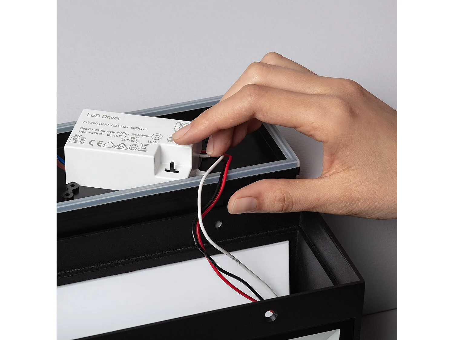 Applique da Parete per Esterni LED 18W Alluminio Illuminazione Doppia Luce CCT Selezionabile Gropius Nero