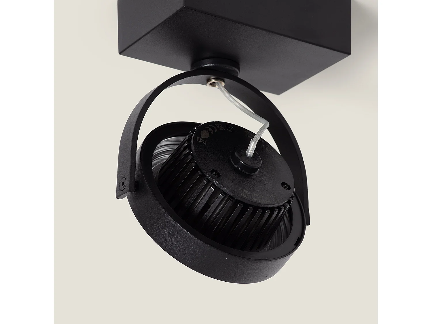 Faretto LED da Superficie Orientabile AR111 15W Regolabile Nero CREE 2700K Bianco Caldo