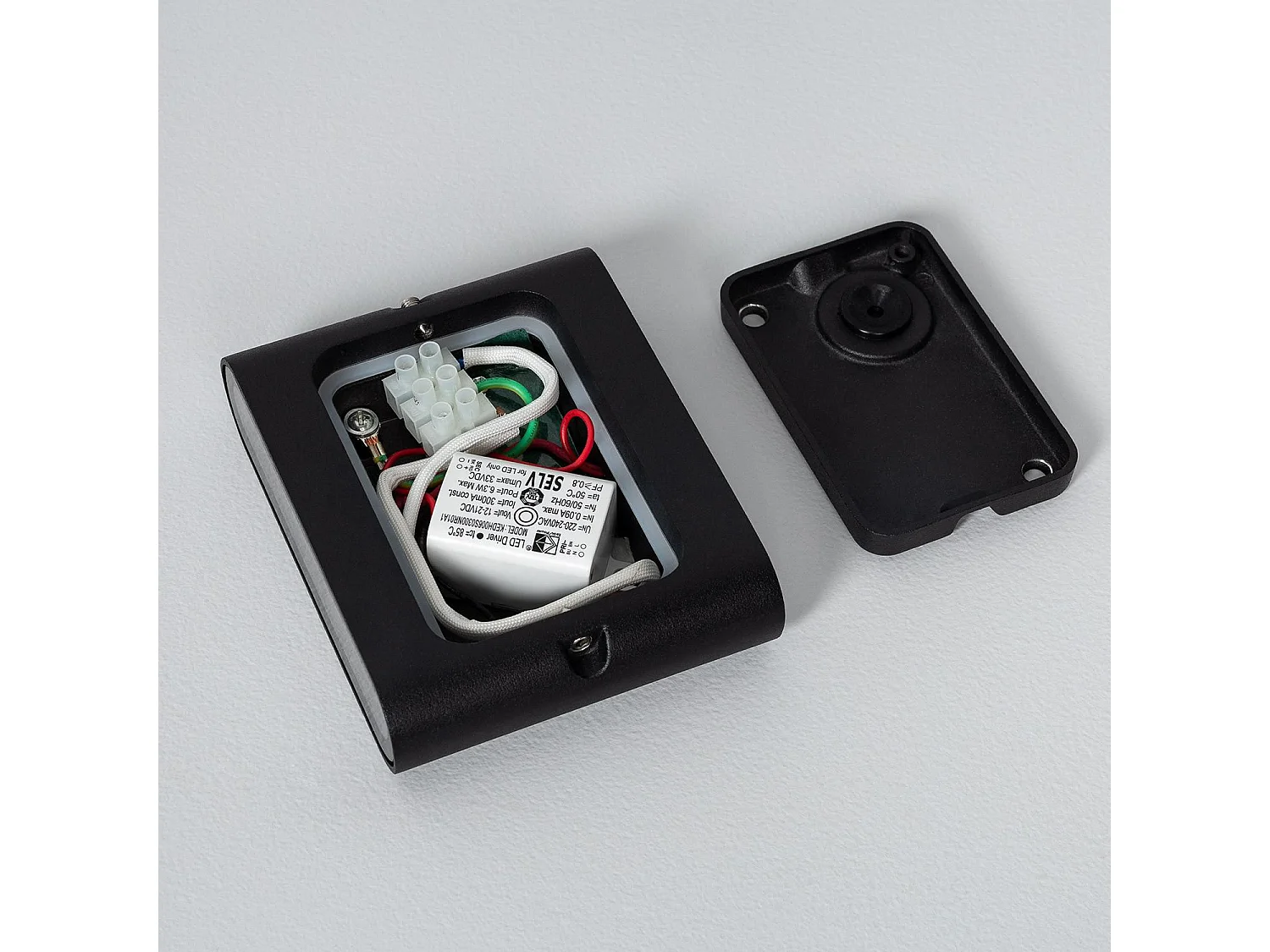 Applique Murale LED Extérieure Zeus 6W Éclairage Double Face Carrée Noire  4000K Blanc neutre