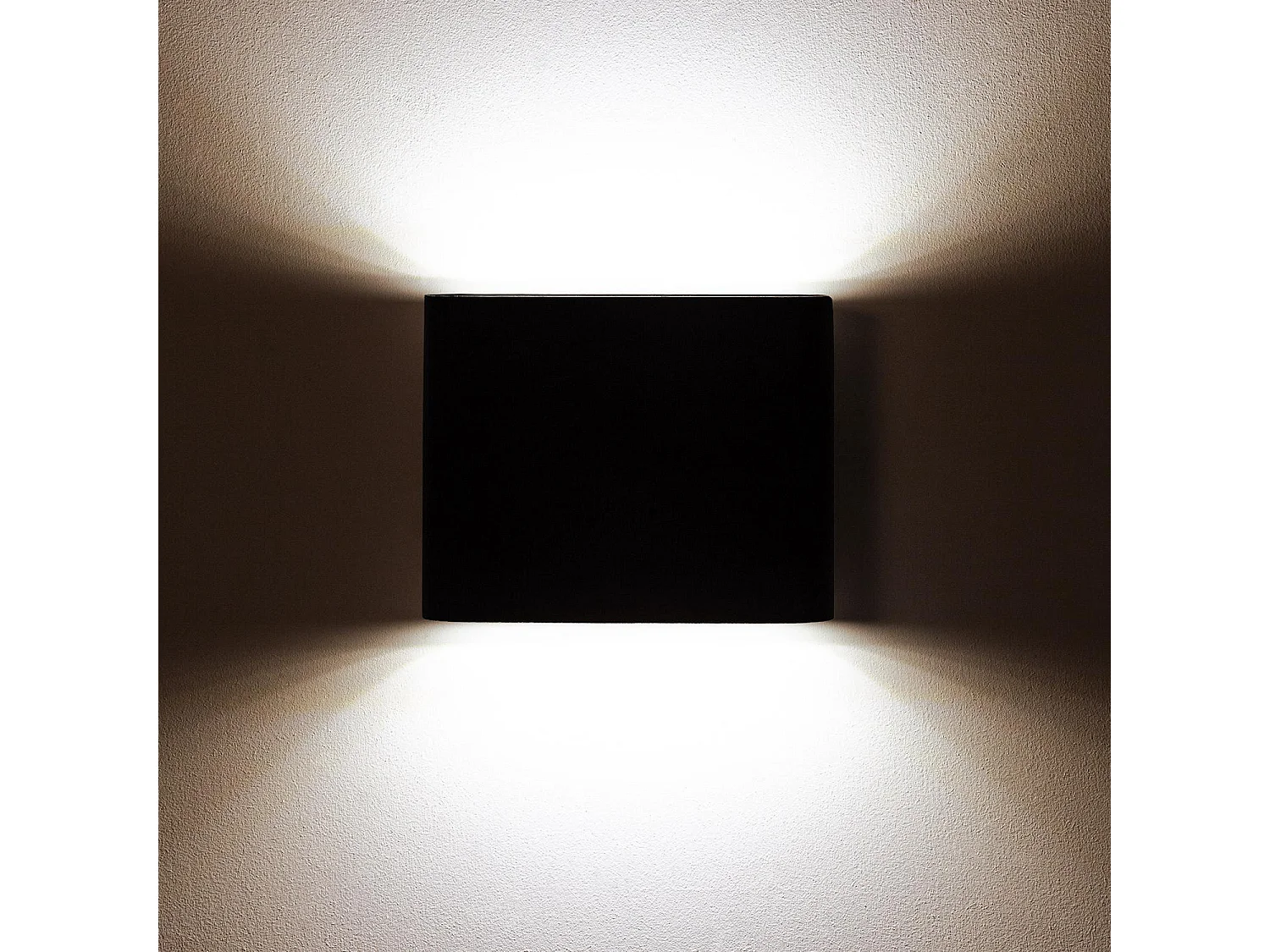 Applique Murale LED Extérieure Luming 6W Éclairage Double Face Carrée Noire  2700K Blanc chaud