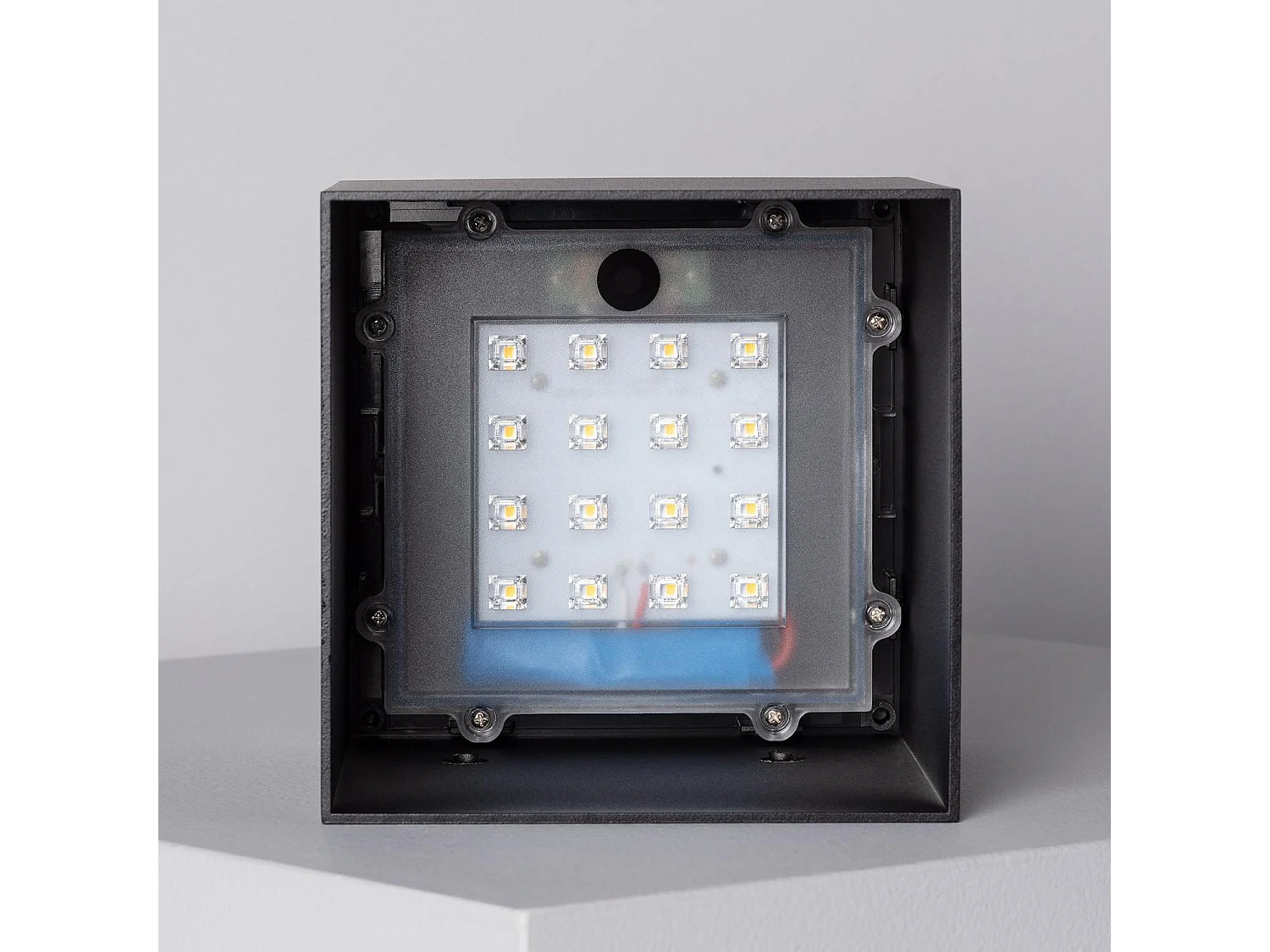 Applique Murale LED Extérieure Solaire Eros en Aluminium avec Détecteur de Mouvement Radar IP65 4000K Blanc neutre
