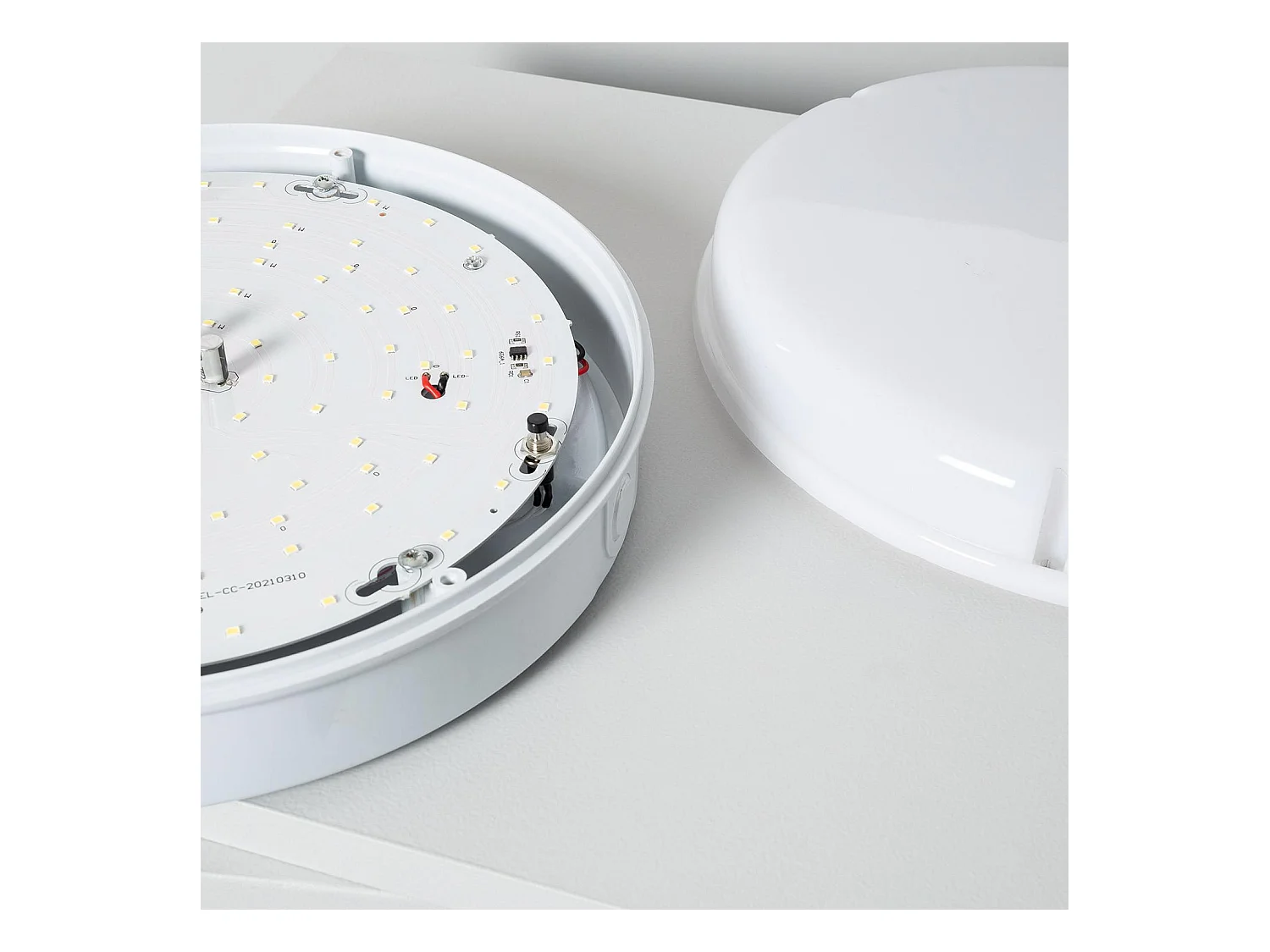 Plafoniera LED 24W Circolare per Esterni Ø285 mm IP65 con Sensore di Movimento PIR e Luce di Emergenza IP65 Hublot 6500K Bianco Freddo