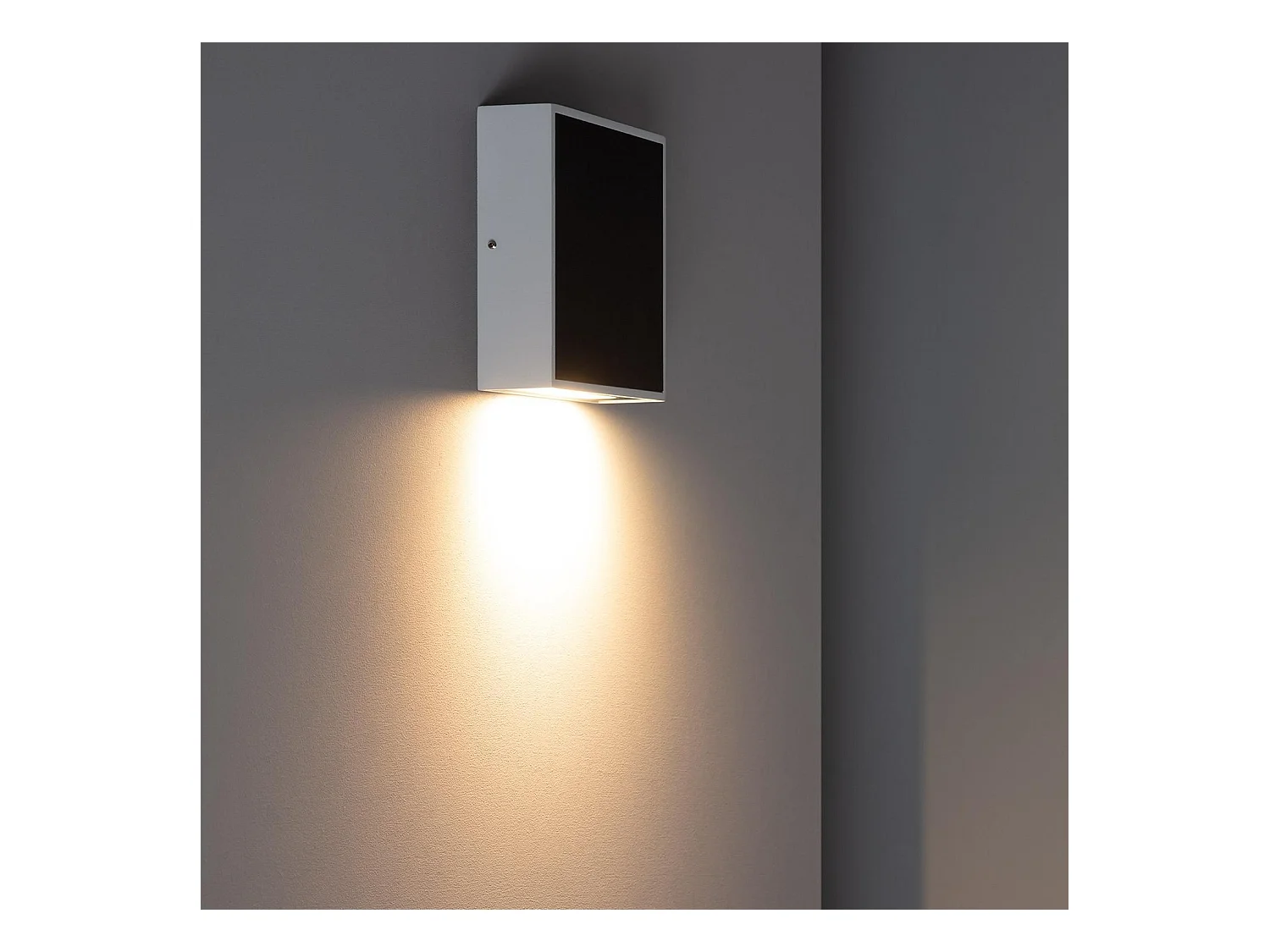 Applique da Parete LED 6W in Alluminio Roma Nero 3000K Bianco Caldo
