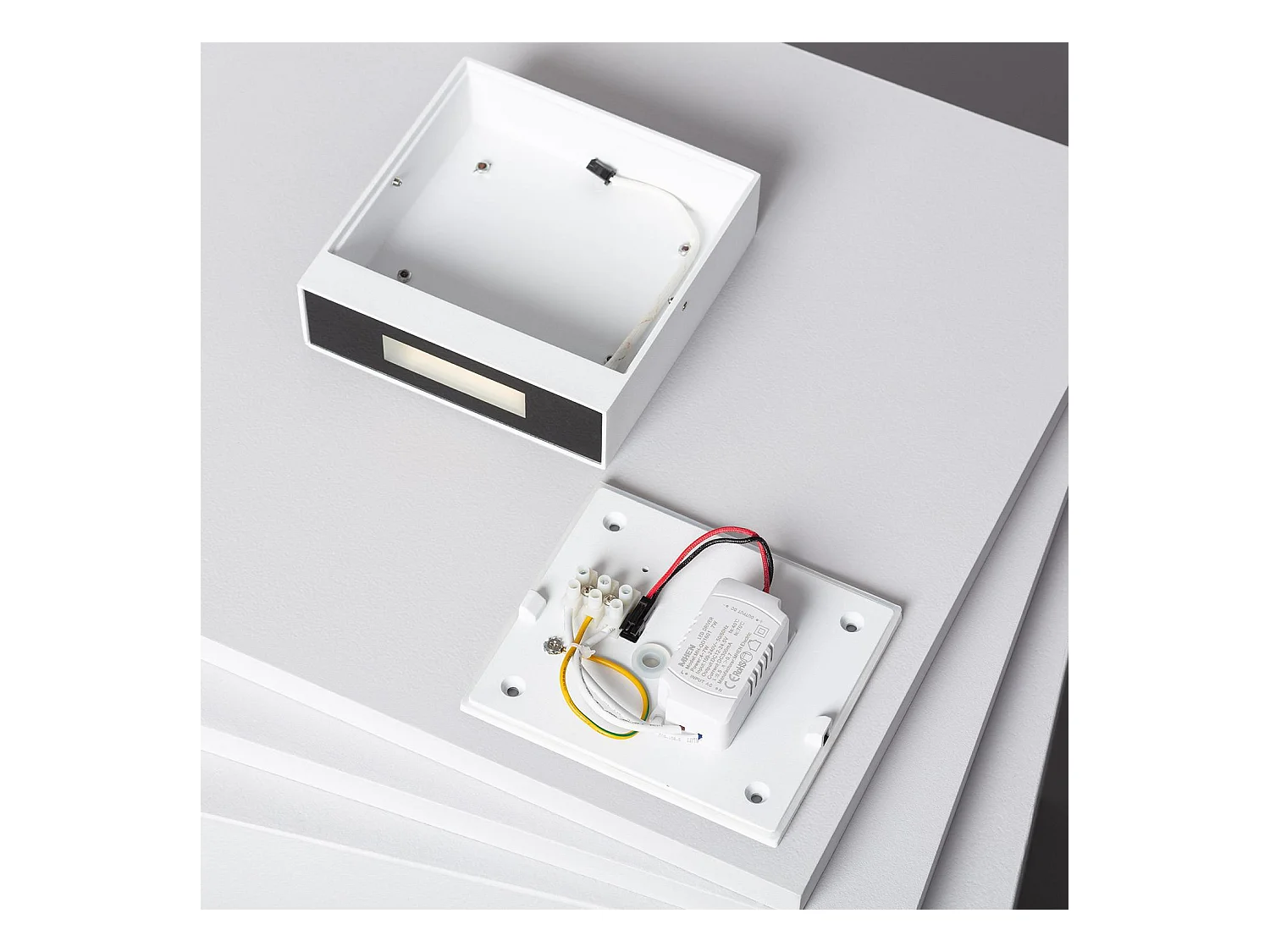 Applique da Parete LED 6W in Alluminio Roma Nero 3000K Bianco Caldo