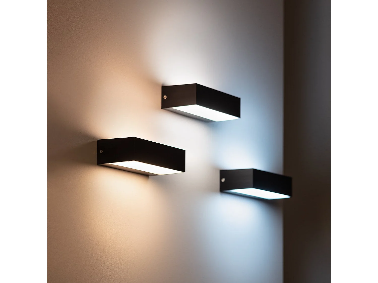 Applique da Parete Per Esterni LED 9W Illuminazione Doppia Luce Galeo 6000K Bianco Freddo