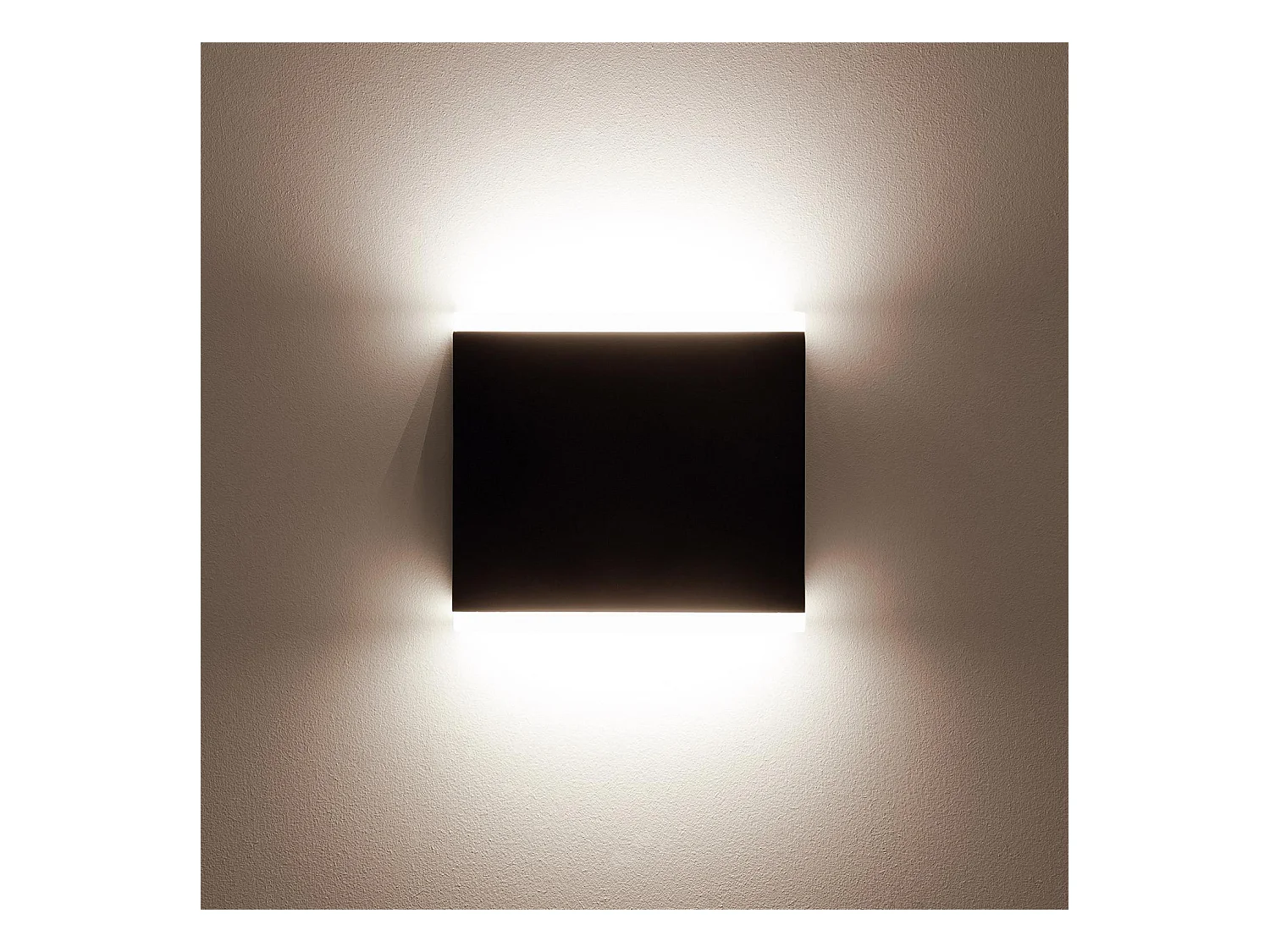 Aplique de Pared Exterior LED 6W Iluminación Doble Cara Cuadrado Negro Orus 2700K Blanco Cálido