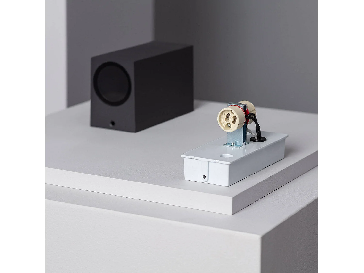 Applique da Parete per Esterni Alluminio Illuminazione Doppia Luce Miseno Grigio Scuro