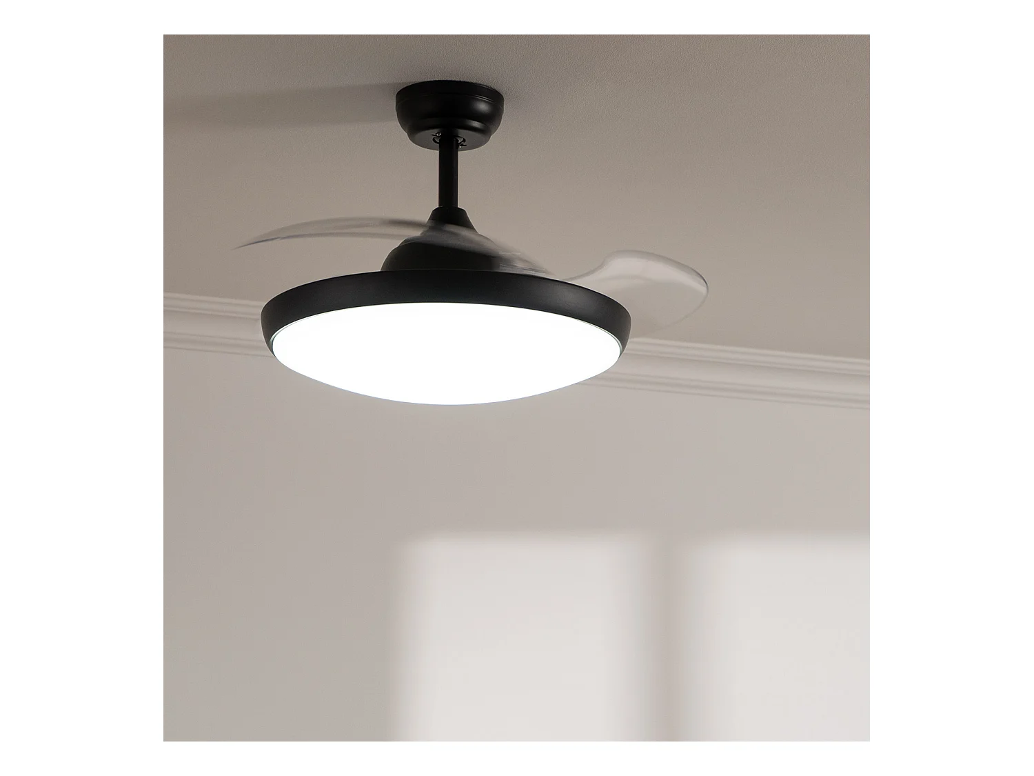 Ventilador de Techo Retráctil Silencioso Kourak Negro 106cm Motor DC Negro Seleccionable (Cálido-Neutro-Frío) Mando RF Wifi: