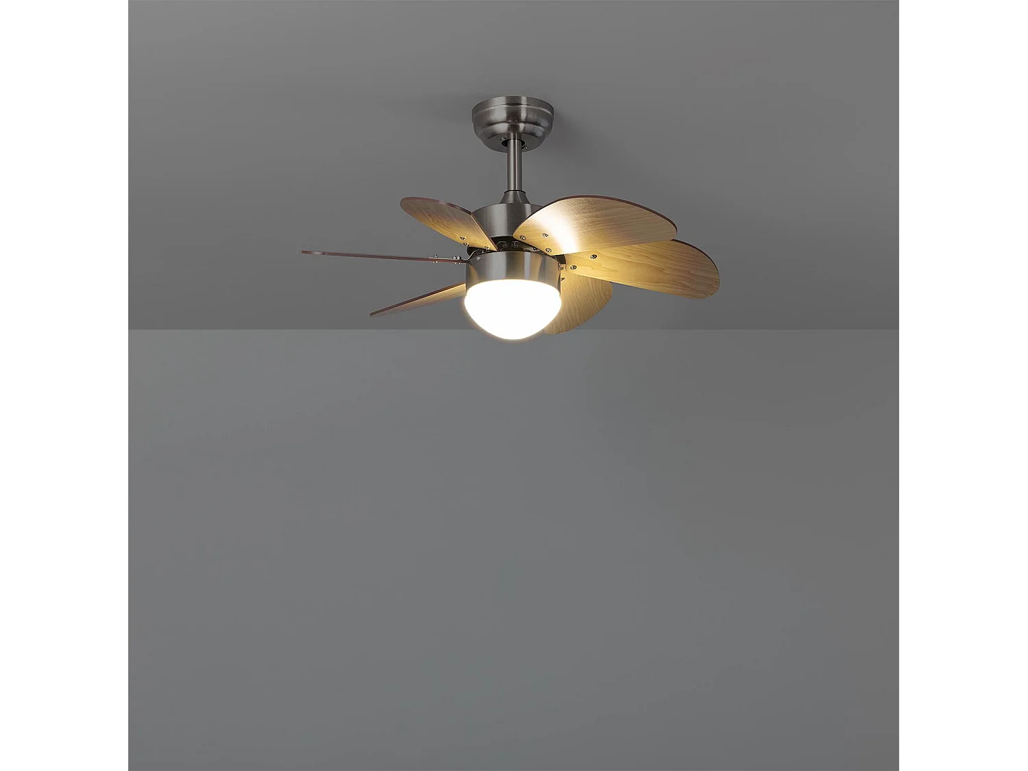 Ventilador de Techo Silencioso Orion Madera 81cm Motor DC Plateado  Wifi: False