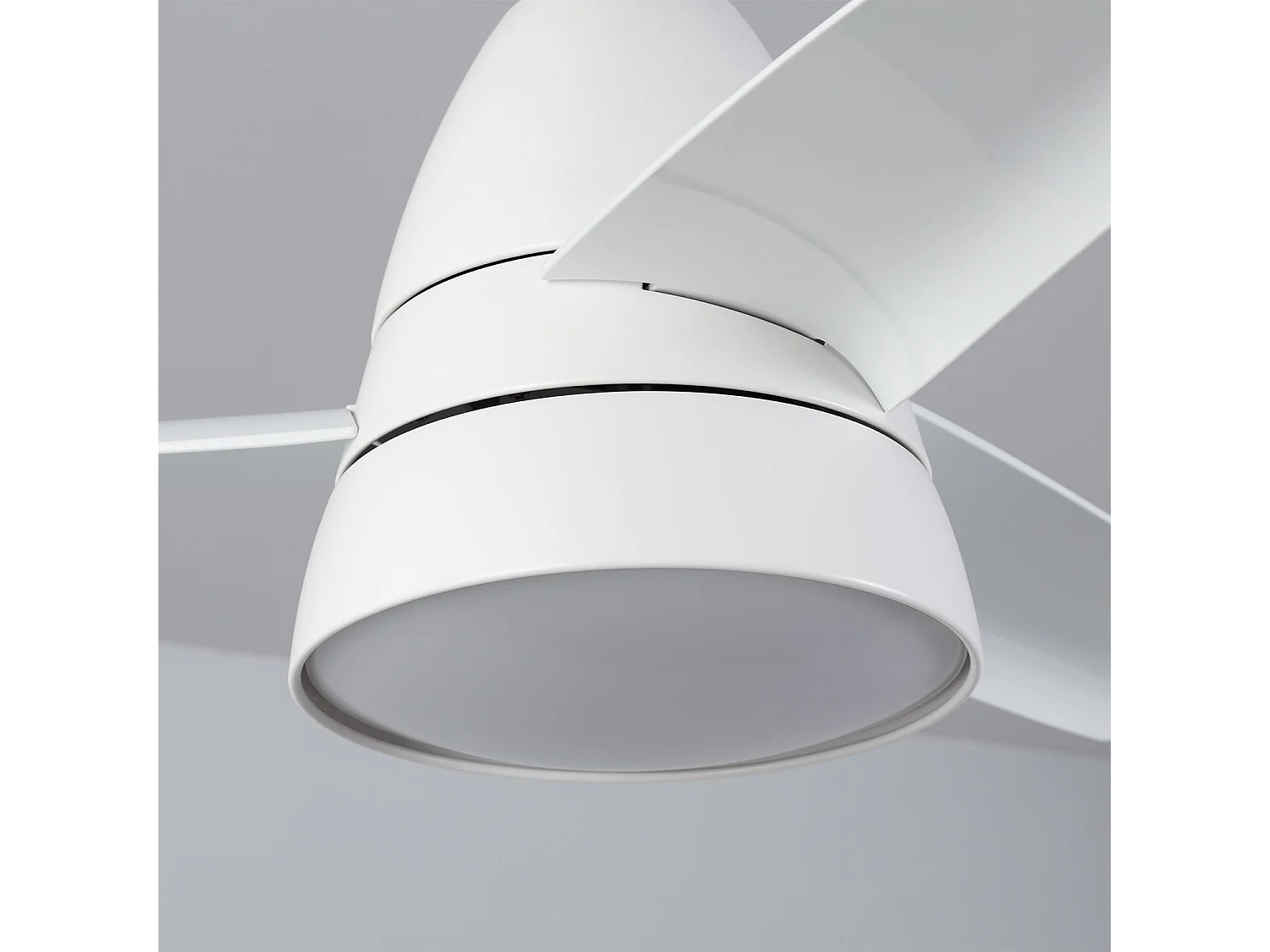 Ventilatore da Soffitto Silenzioso Industrial Bianco 91cm Motore DC Bianco CCT Con Luce, Telecomando RF, Wifi: False