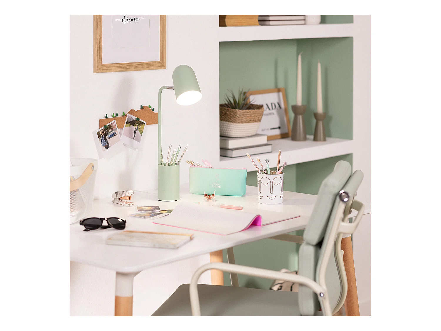 Lampe de Bureau Flex Métal Waal avec Porte-Crayons  Vert Céladon