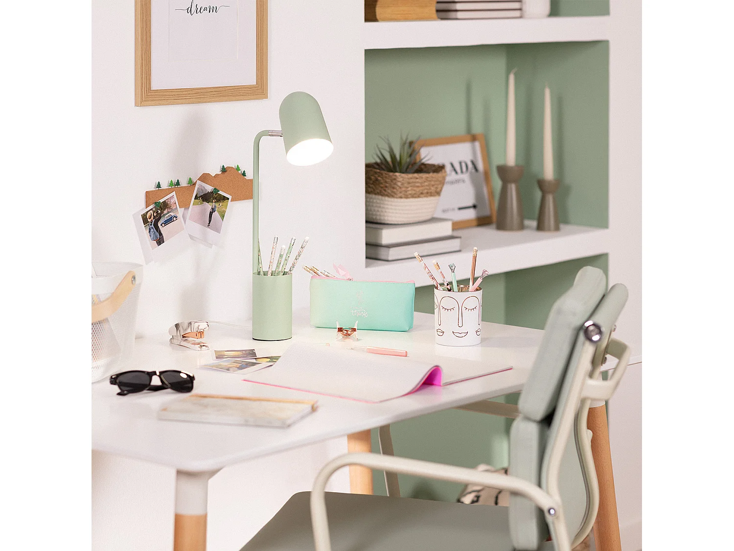 Lampe de Bureau Flex Métal avec Porte-Crayons Waal  Vert Céladon