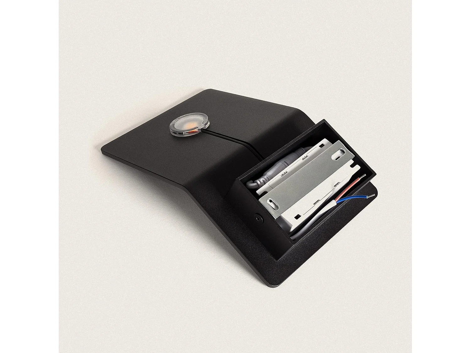 Applique LED Lerna 6W Nera 2700K Bianco Caldo