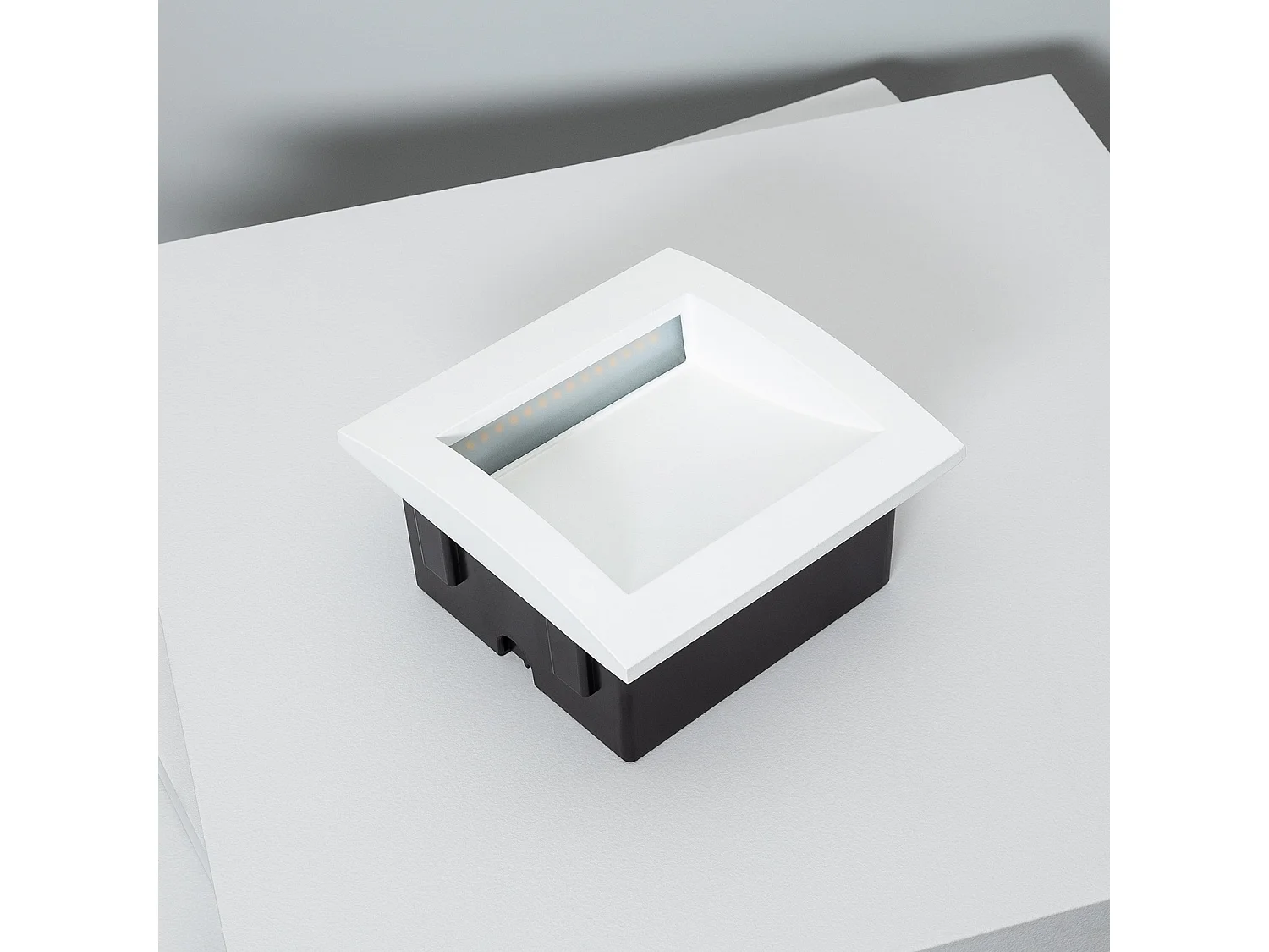 Balise LED Extérieure 4W Encastrable au Mur Carrée Natt Blanche  2700K Blanc chaud