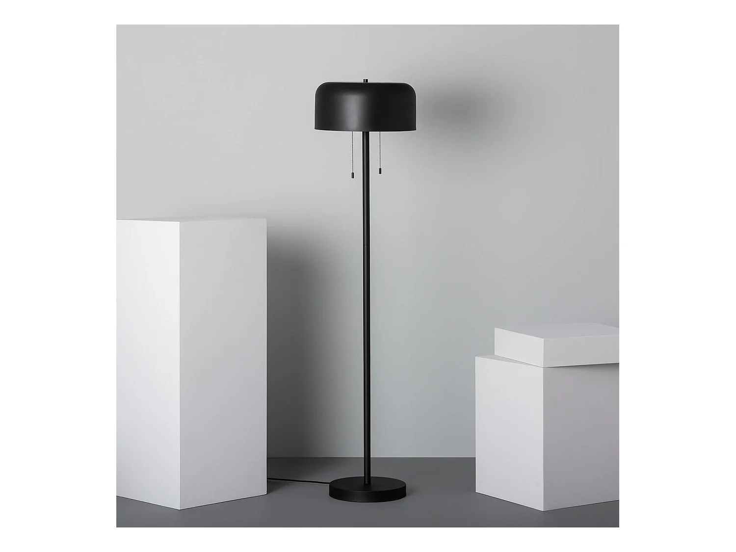 Lámpara de Pie Bedourie Negro