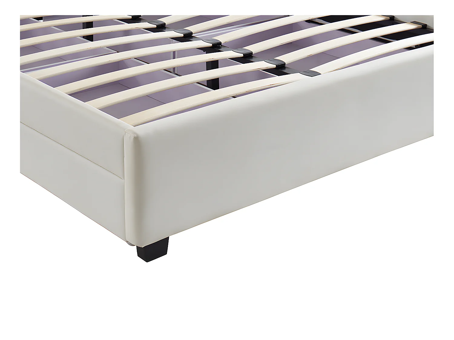 Łóżko 140 × 190 cm z ze skrzynią  – ekoskóra białe z oświetleniem LED + Materac – ALOIS II