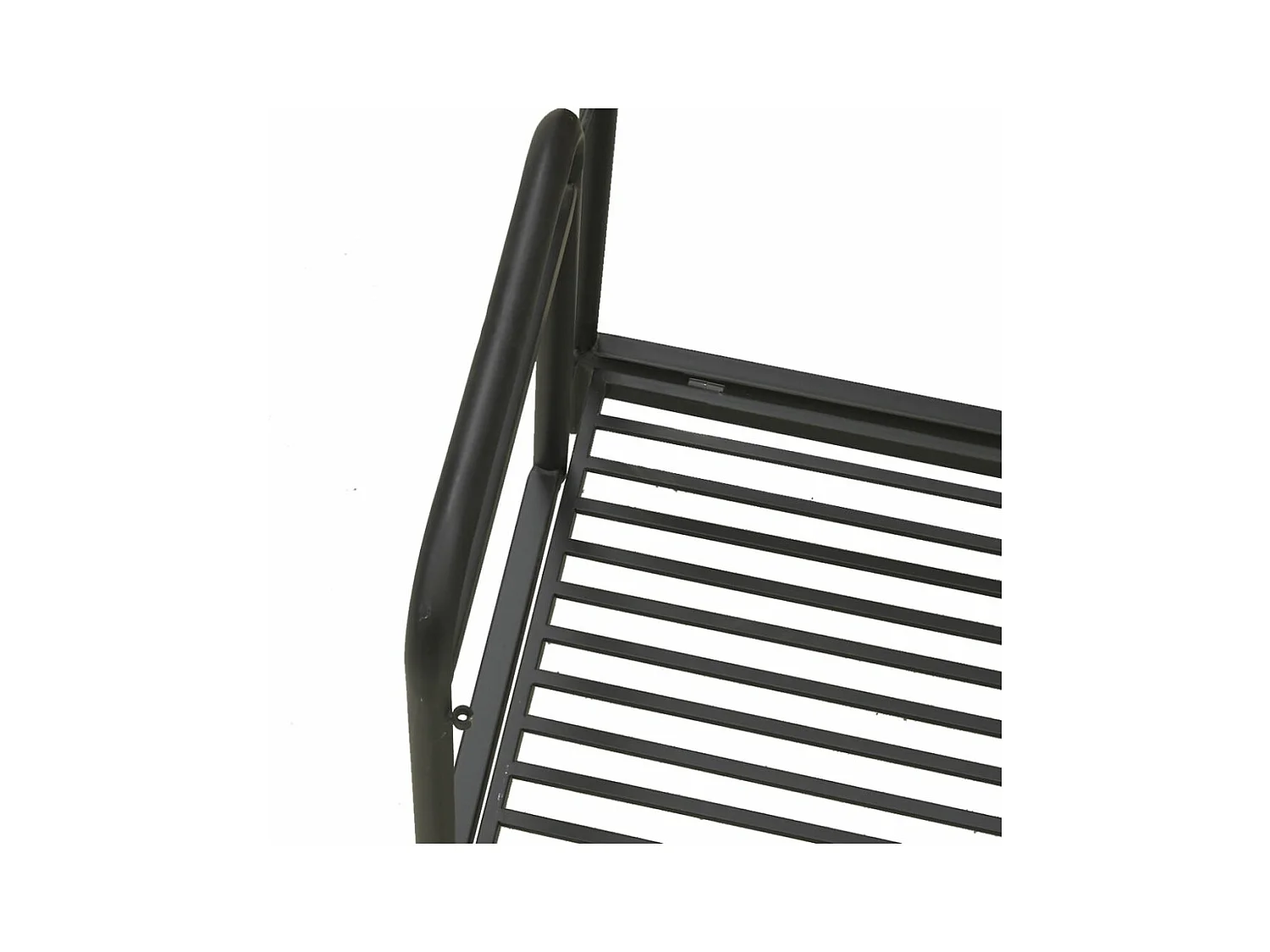 Vestiaire en métal et en bois de sapin