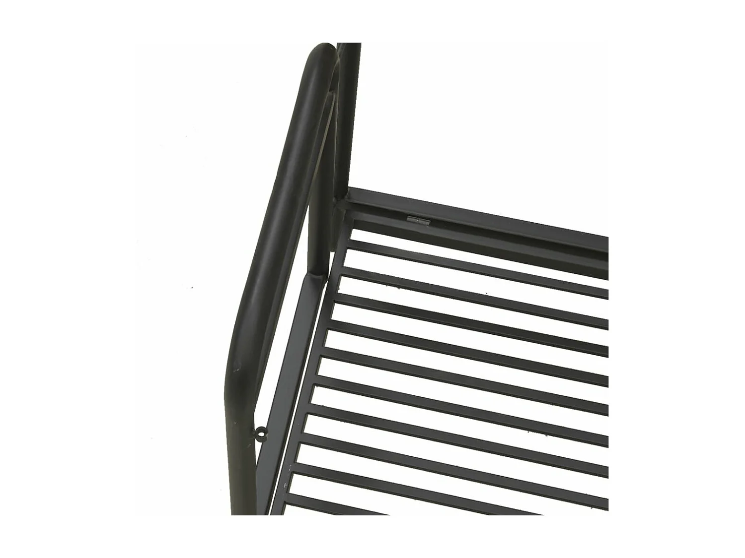 Vestiaire en métal et en bois de sapin