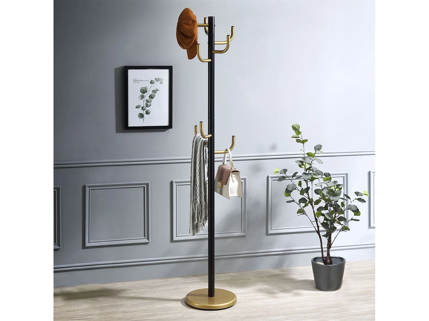 Porte-manteaux MILA portant pour vêtements sur pied hauteur 174 cm et 8 crochets, meuble d'entrée en métal laqué noir et or