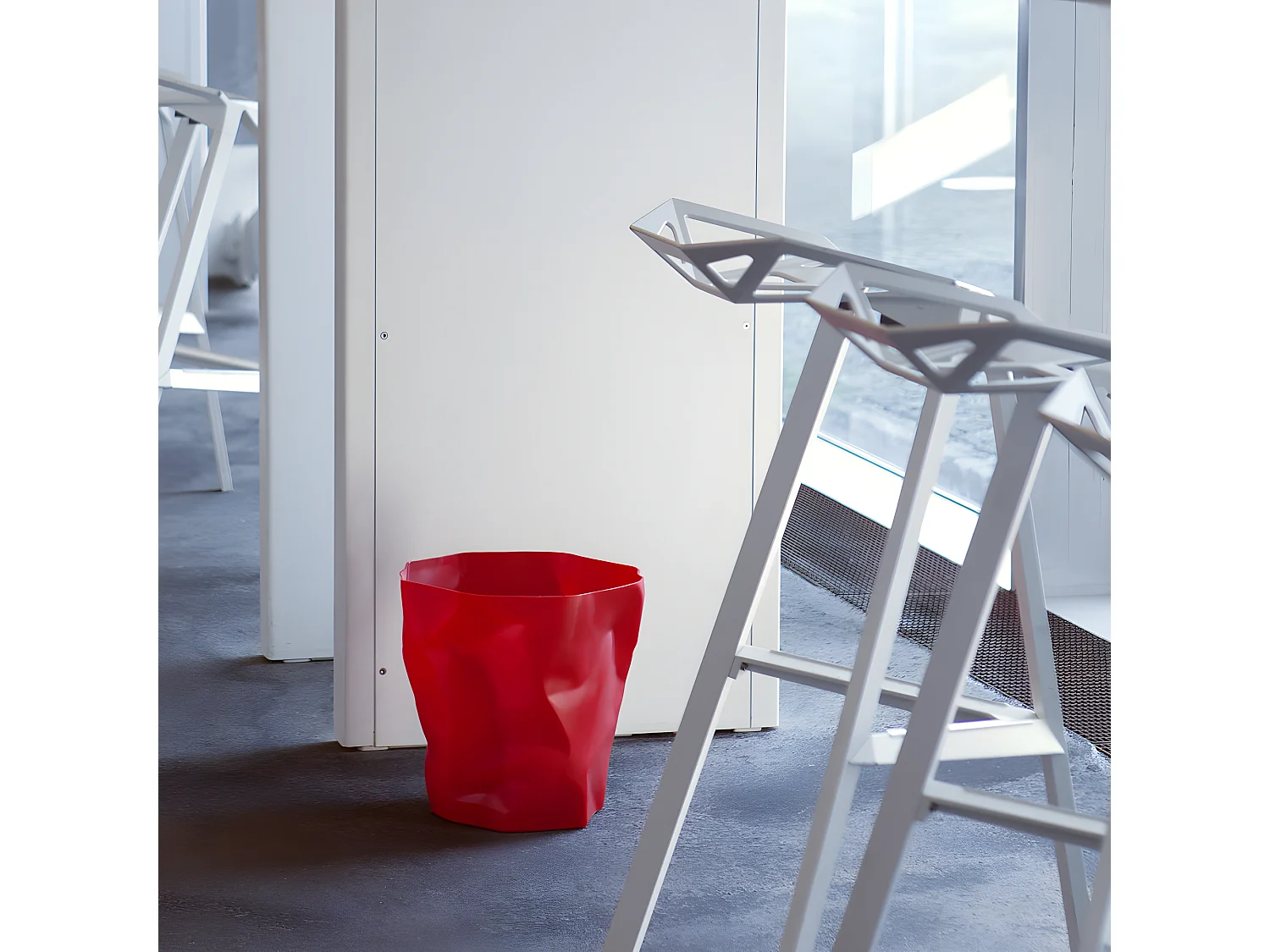 Corbeille design froissée Bin Bin H31cm Rouge  Essey