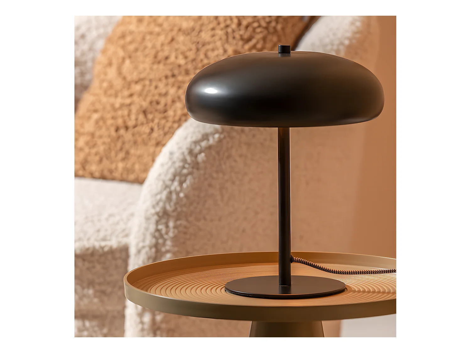 Lampe de table H30cm Shroom Noir  Present Time
