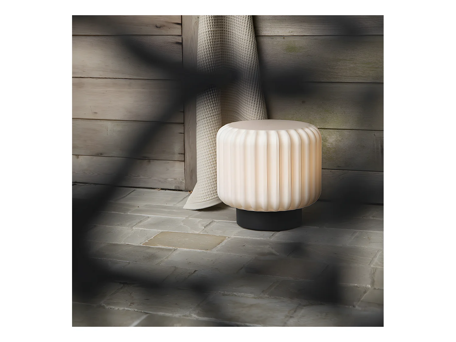 Lampada in pizzo XL h 29cm in polietilene nero