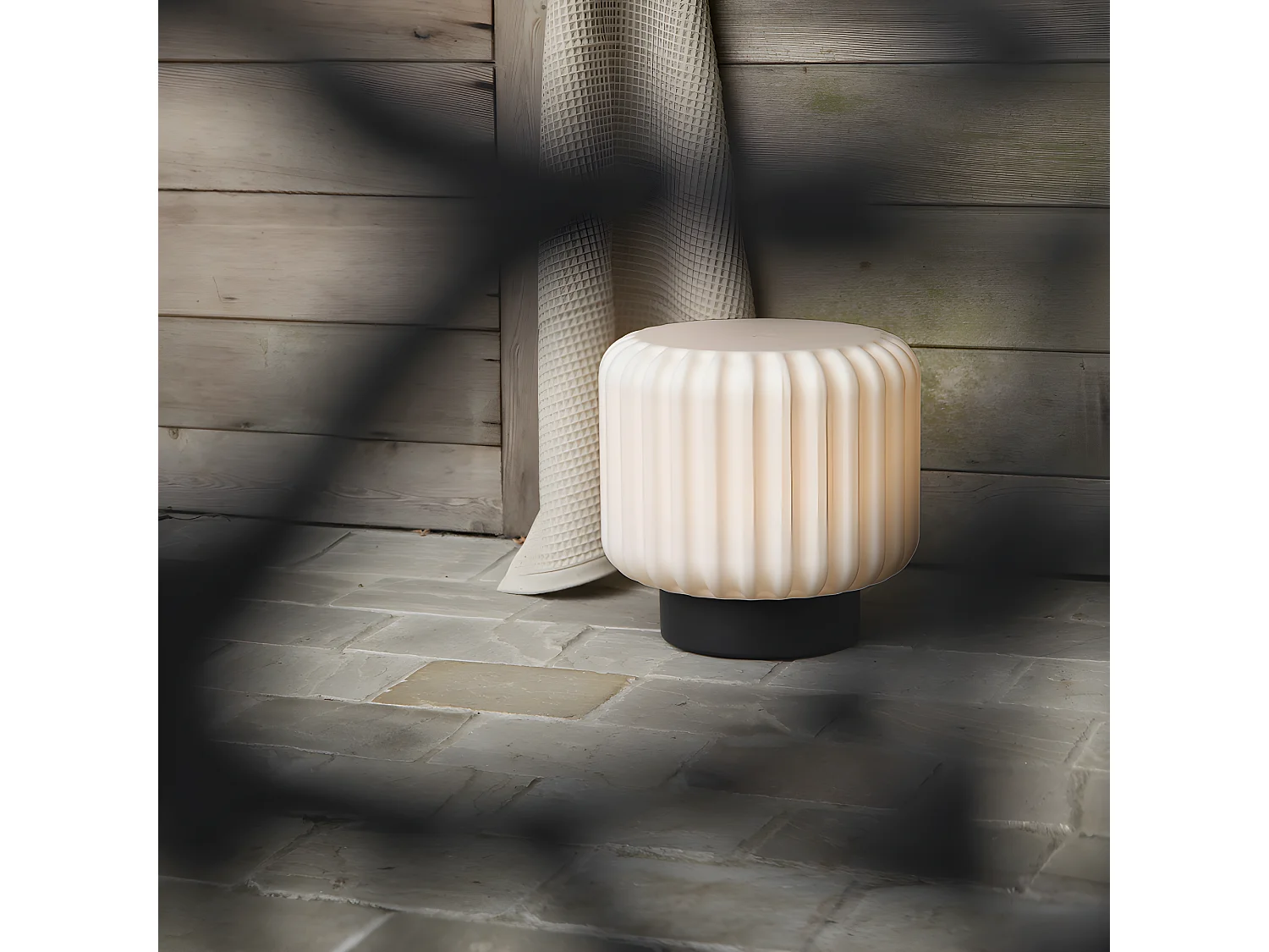 Lampada in pizzo XL h 29cm in polietilene nero