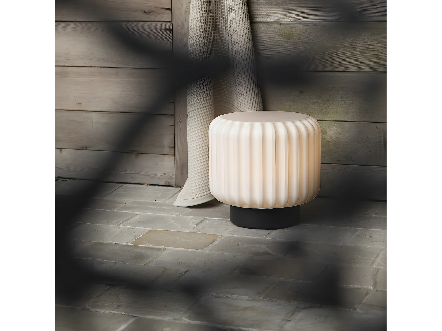 Lampada in pizzo XL h 29cm in polietilene nero