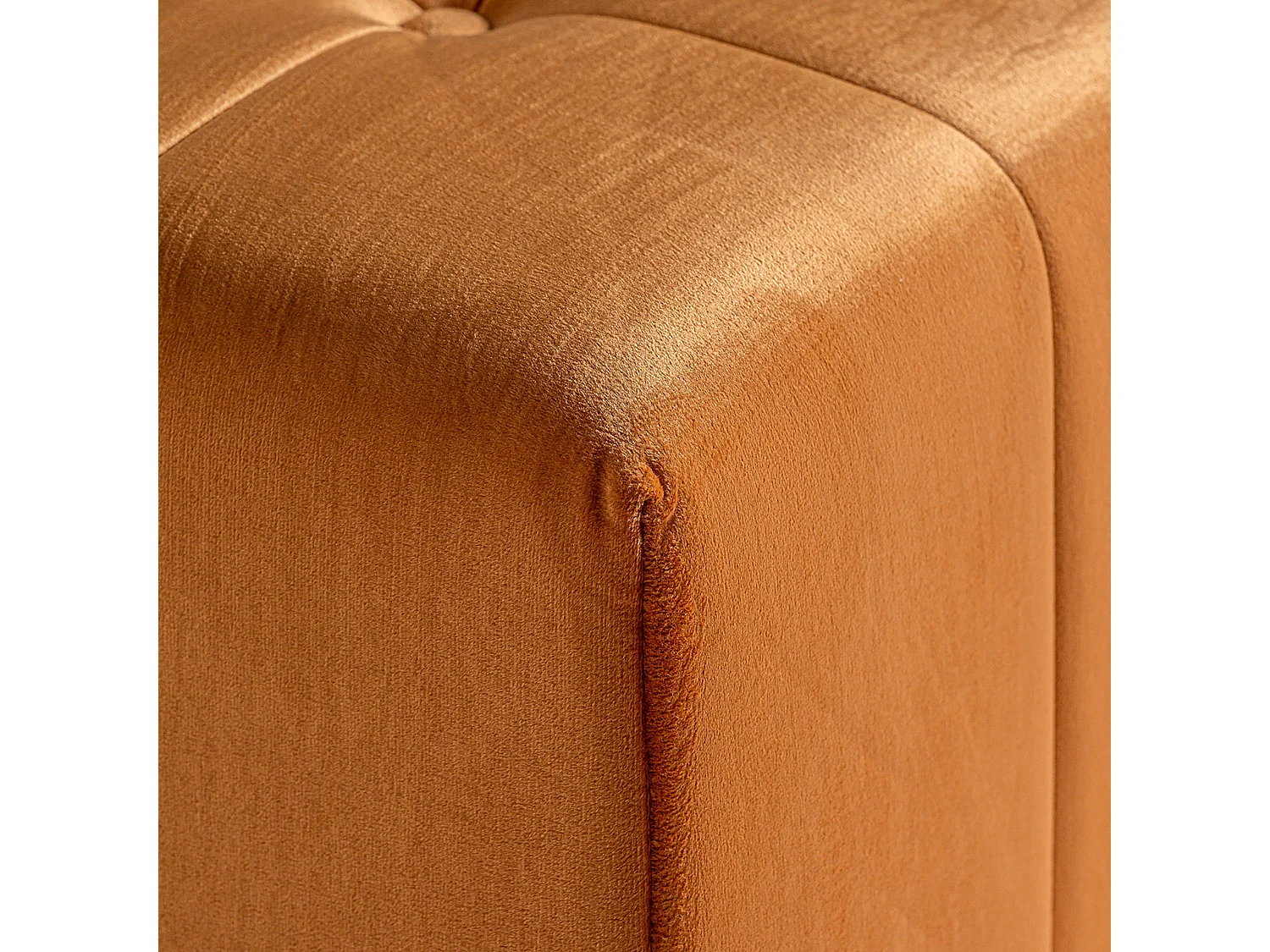 Repose- pied en polyester ocre 60x60x42 cm