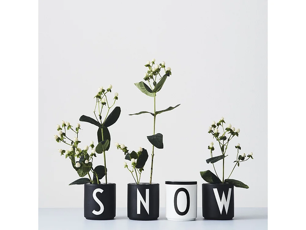 Tasse blanche Design Letters Blanc Q Design Letters