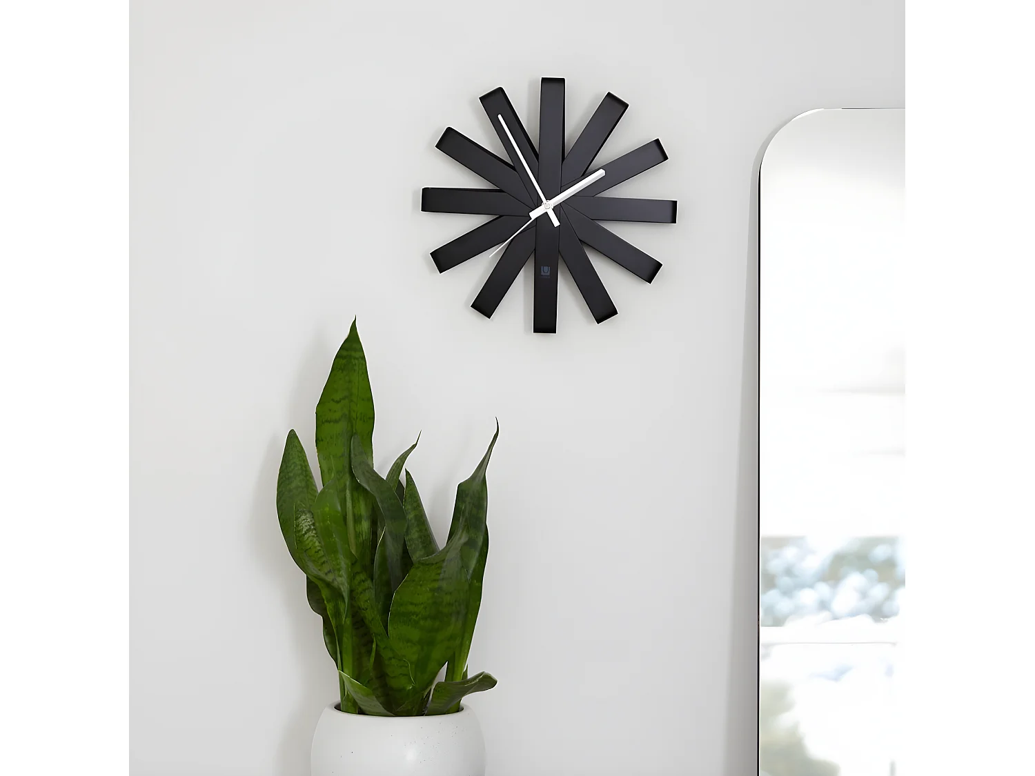 Horloge Ribbon small D30,5cm Noir  Umbra